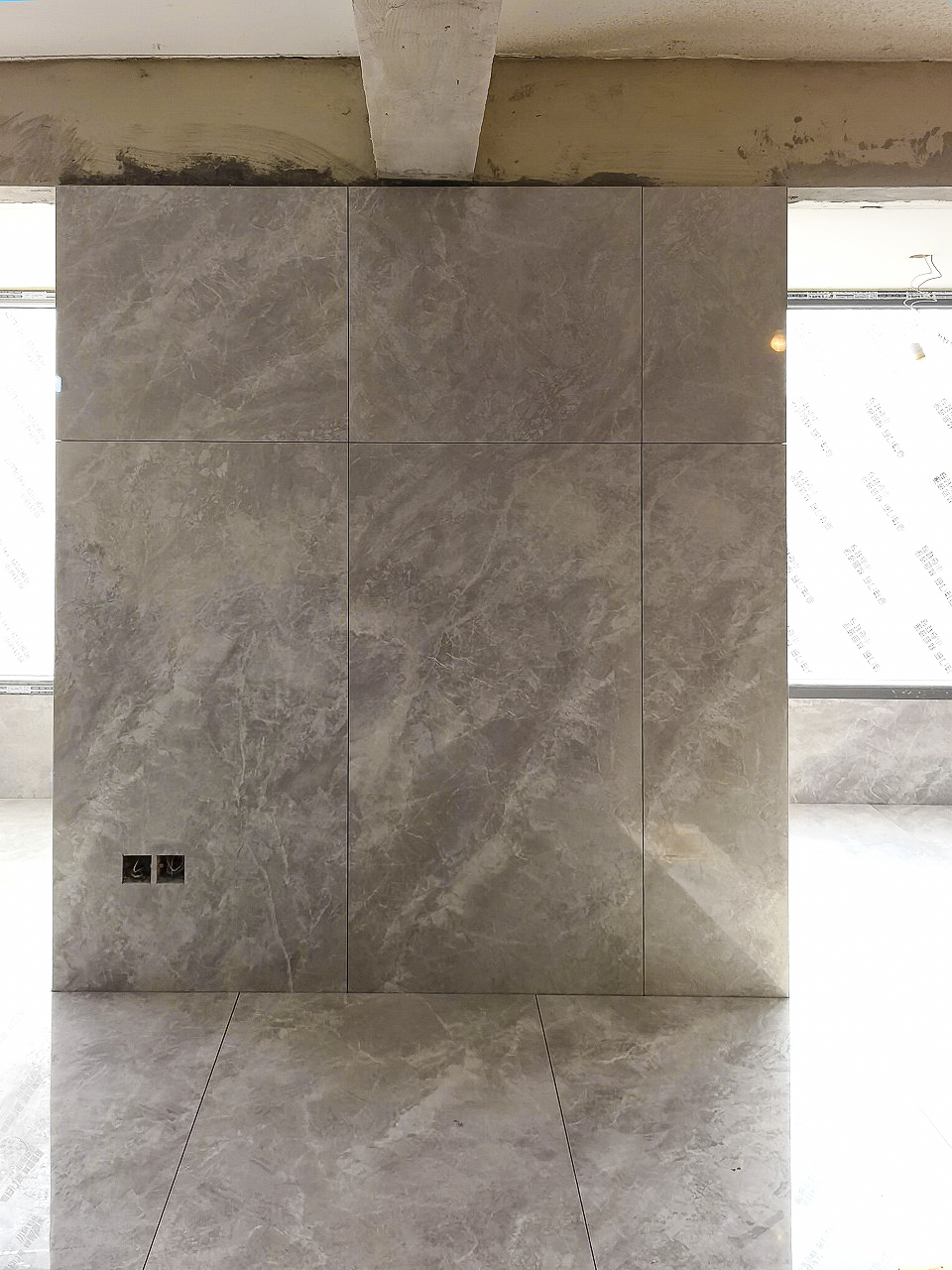 贴瓷砖师傅会拿瓷砖吗知乎(贴瓷砖师傅会拿瓷砖吗知乎文章)